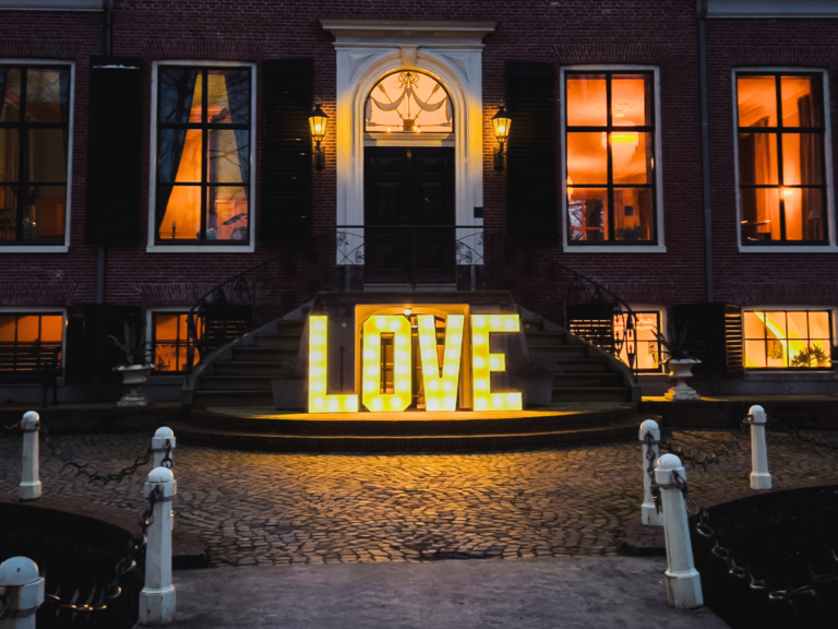 Love Lichtletters - 050 Agency